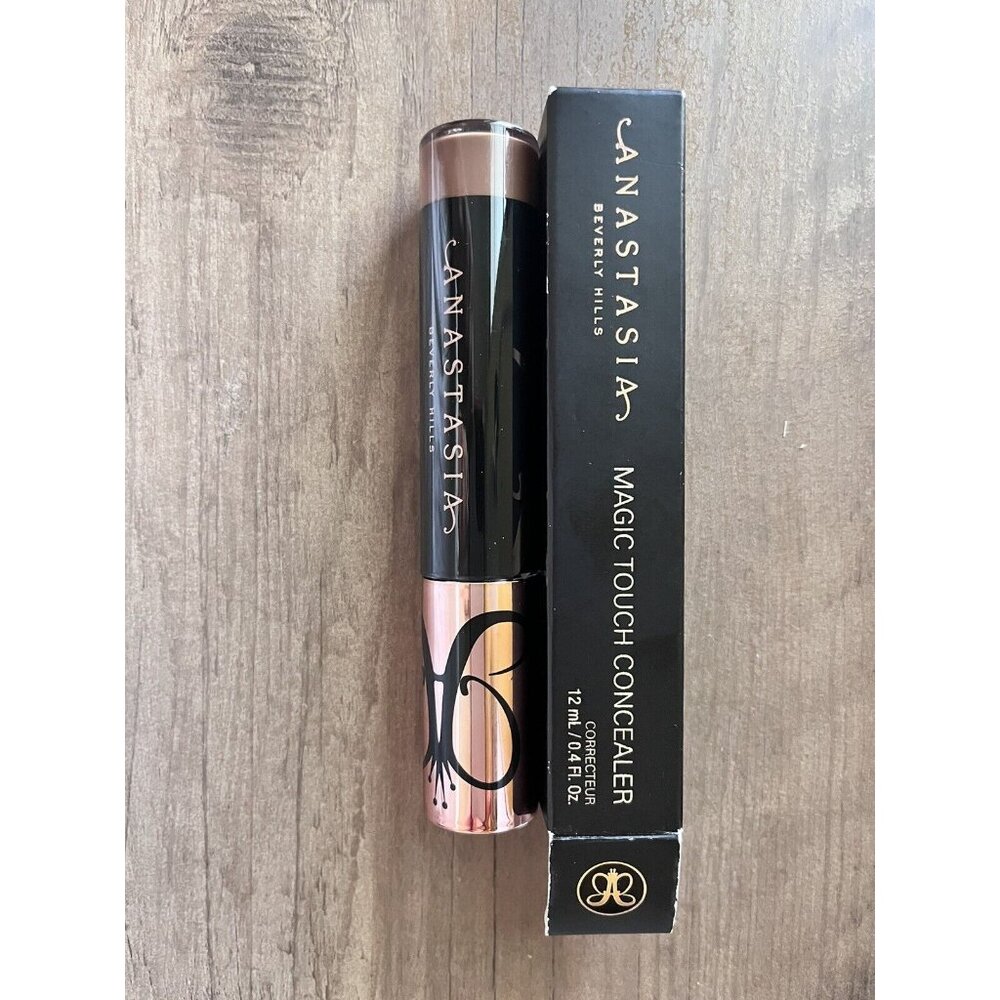 Anastasia Beverly Hills #24 Magic Touch Concealer Non-Creasing Buildable New